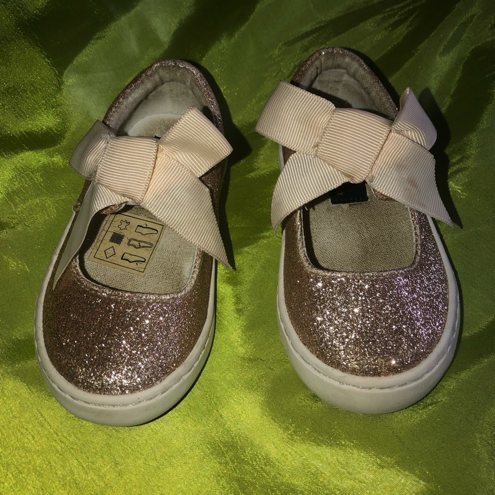 Cute Polo Gold Glitter Shoes 🎀